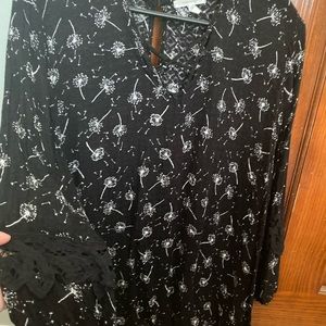 Maurice’s 3/4 length blouse